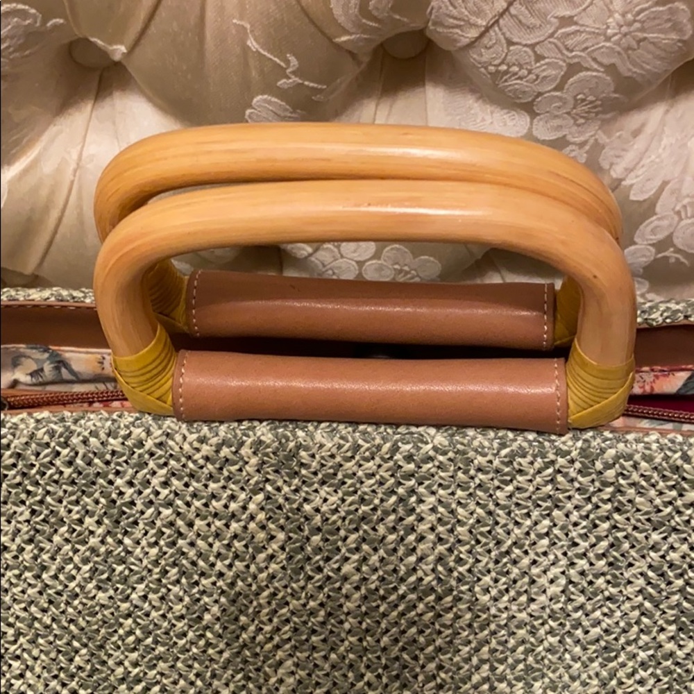 Hand Bag. - Picture 3 of 5